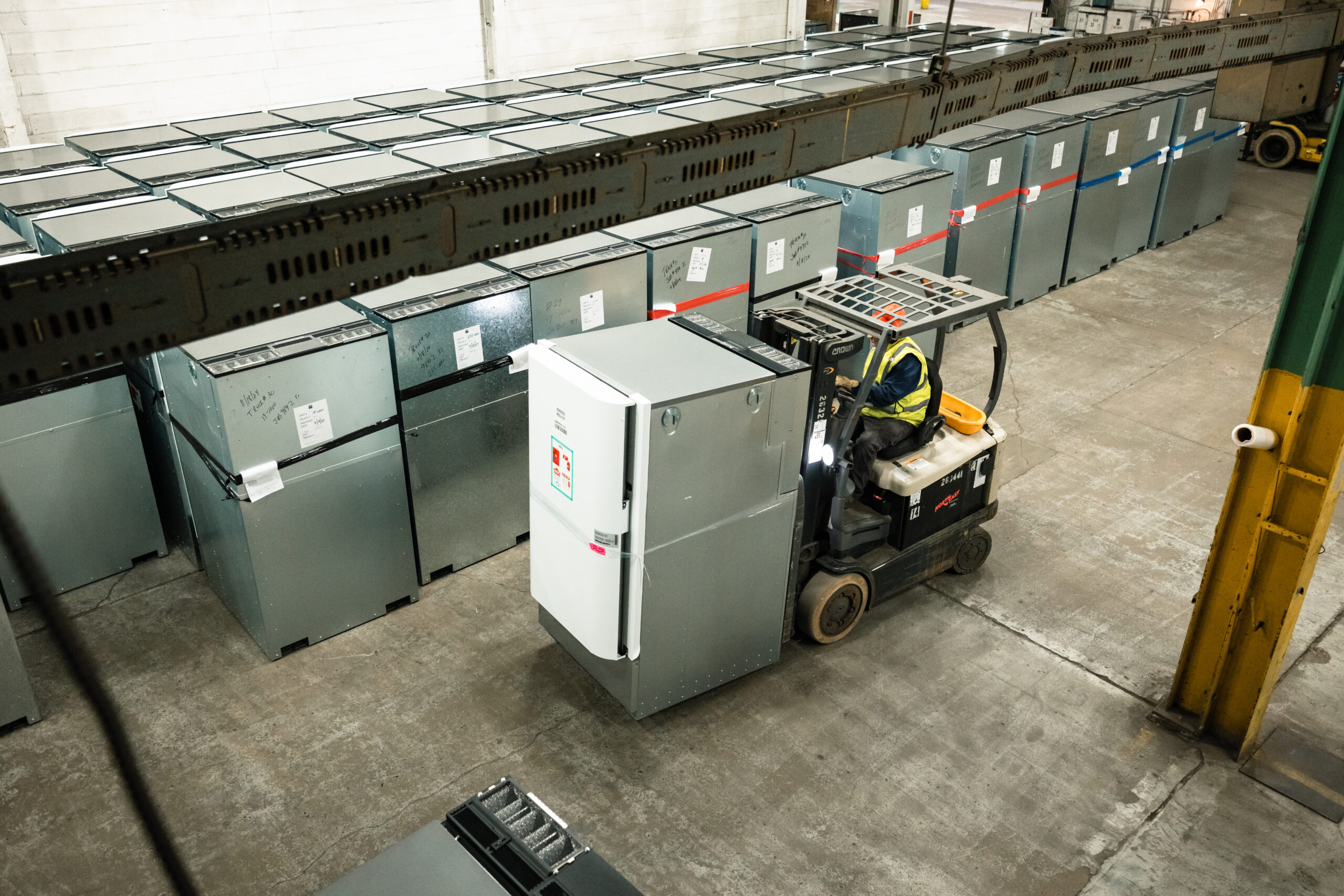 Using Temporary Storage to Bridge Supply Chain Gaps in Large Projects